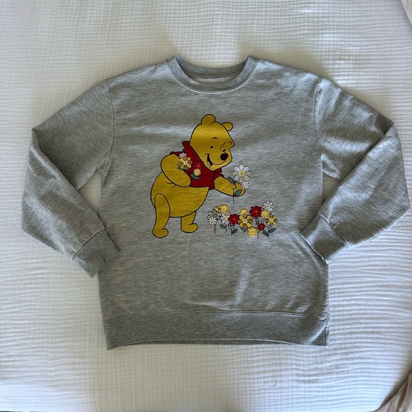 Disney Tops - Disney Vintage Winnie the Pooh Embroidered Oversized Crew Sweatshirt, Small